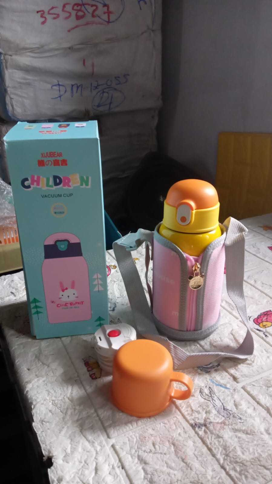 Love Baby Cute Animals Prints Kids Bottle Sipper for HOT N Cold Water, Milk, Juice with Bottle Cover, Cup, Zip Pocket & Straw to Keep Things Orange Green Pink Colors for Outdoor/ Office/Gym/School (600 ML)