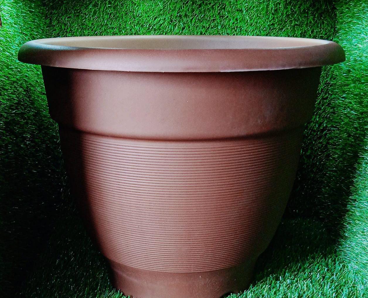 1720 Garden Heavy Plastic Planter Pot Gamla 17x14 inch Color May Vary (1Pc)